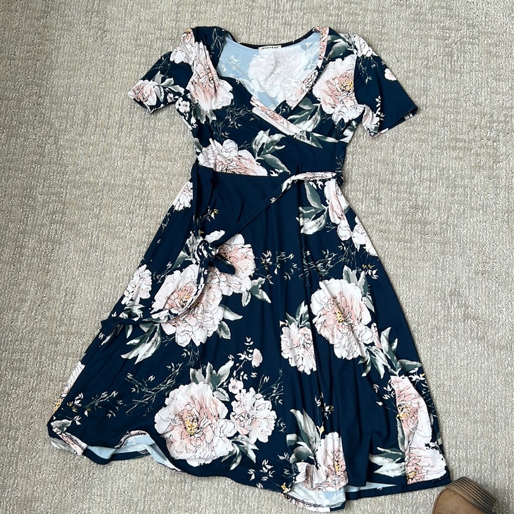 Jesseka blue floral dress